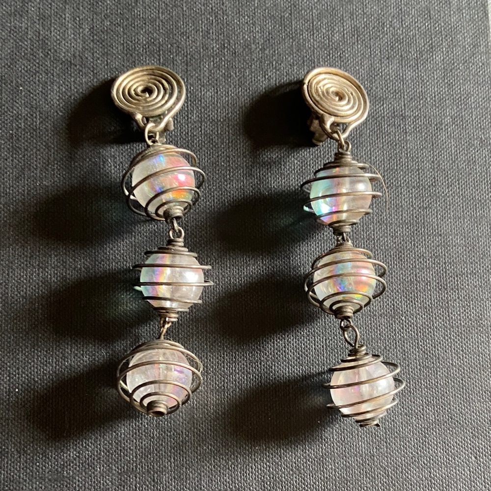 Vintage 80s 1980s Silver Spiral CLIP drop Earrings Iridescent glass dangle prism